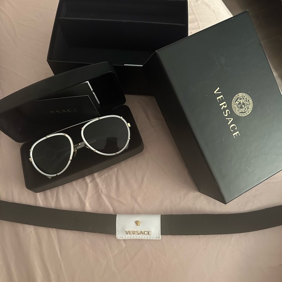 Versace sunglasses - Picture 4 of 5